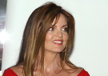 Tracy Scoggins