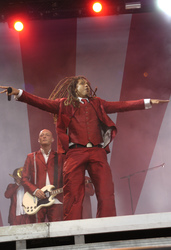 Jerome 'Tschamp' Bugnon, Rudeboy Rudy, Eased aka Frank A. Dellé (Seeed)