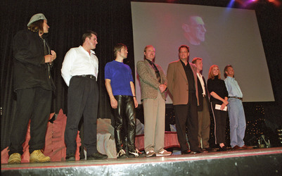 Robin Atkin Downes, Richard Arnold, Michael Mittermeier, Robert O'Reilly, John de Lancie, Robert Duncan McNeill, Gates McFadden, Bruce Boxleitner