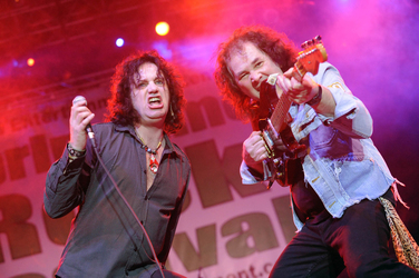 Robert Benson, Graham Oliver