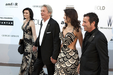 Alain Delon mit Freunden