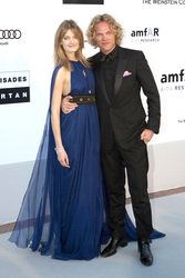 Constance Jablonski, Peter Dundas