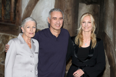 Vanessa Redgrave, Roland Emmerich, Joely Richardson