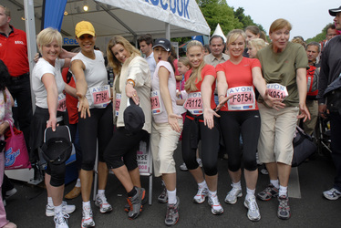 Ulla Kock am Brink, Annabelle Mandeng, Alexa Maria Surholt, Stephanie Stumph, Lara-Isabelle Rentinck, Saskia Valencia, Sabine Kaack