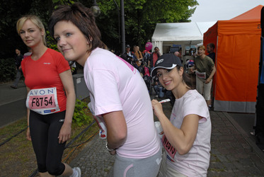 Saskia Valencia, Stephanie Stumph