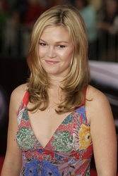 Julia Stiles
