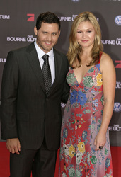 Edgar Ramirez, Julia Stiles