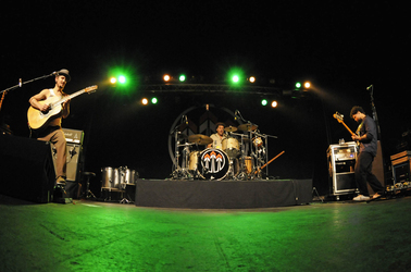 John Butler, Nicky Bomba, Byron Luiters (John Butler Trio)