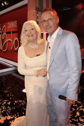 Gwyneth Jones, Reinhold Beckmann