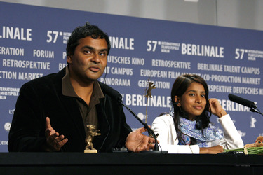 Rajnesh Domalpalli, Mamatha Bhukya