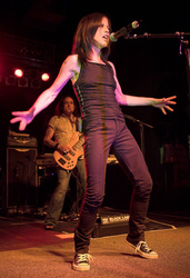 Dolores O’Riordan (The Cranberries)