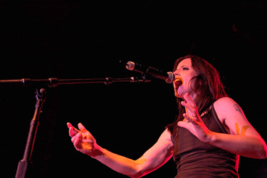 Dolores O’Riordan (The Cranberries)
