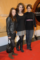 Jennifer Ulrich, Alice Dwyer, Christina Do Rego