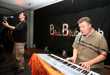 Nico Walser, Wolfgang Grieger