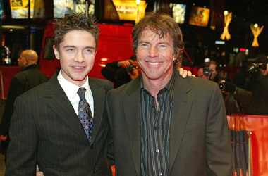 Topher Grace, Dennis Quaid