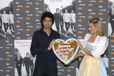 Adrian Grenier, Jessica Kastrop