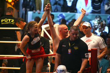 Regina Halmich, Stefan Raab