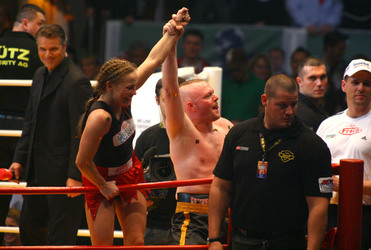 Regina Halmich, Stefan Raab