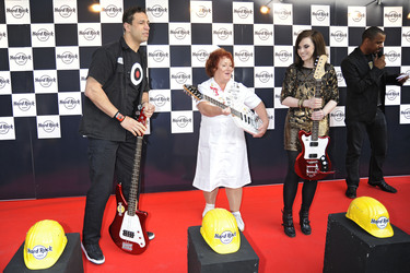 Evil Jared Hasselhoff / Jared Hennegan (Bloodhound Gang), Rita Gilligan, Amy Macdonald