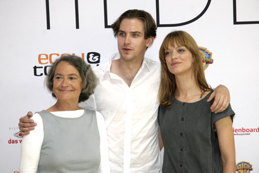 Monica Bleibtreu, Dan Stevens, Heike Makatsch