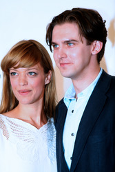 Heike Makatsch, Dan Stevens