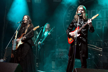 John Kelly, Maite Itoiz