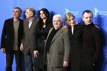 Oldrich Kaiser, Zusana Fialova; Jirí Menzel, Marian Labuda, Julia Jentsch, Ivan Barnev