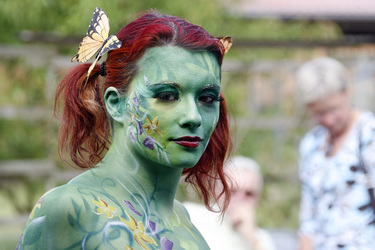 Pflanzenfrau / Plant-Woman