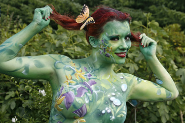 Pflanzenfrau / Plant-Woman