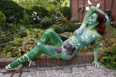 Pflanzenfrau / Plant-Woman