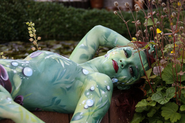 Pflanzenfrau / Plant-Woman