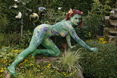 Pflanzenfrau / Plant-Woman