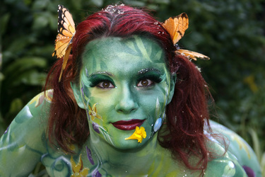 Pflanzenfrau / Plant-Woman