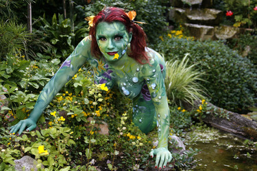 Pflanzenfrau / Plant-Woman