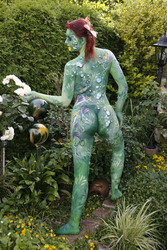 Pflanzenfrau / Plant-Woman