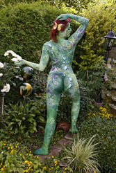 Pflanzenfrau / Plant-Woman