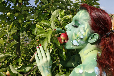 Pflanzenfrau / Plant-Woman