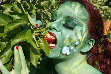 Pflanzenfrau / Plant-Woman