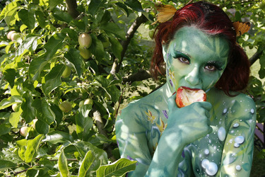 Pflanzenfrau / Plant-Woman