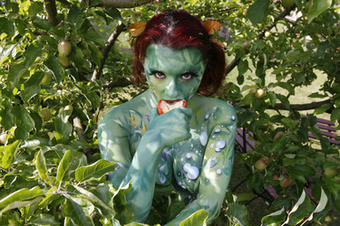 Pflanzenfrau / Plant-Woman