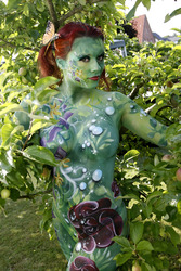 Pflanzenfrau / Plant-Woman