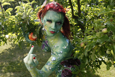 Pflanzenfrau / Plant-Woman