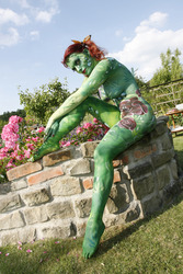 Pflanzenfrau / Plant-Woman