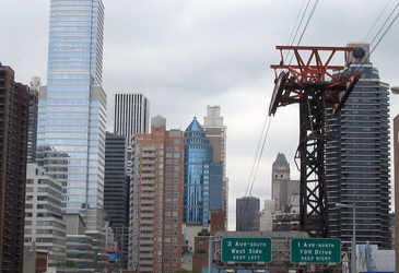 Ende der 59th Street Bridge in Midtown Manhattan