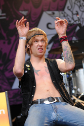 Dennis Lyxzénn (The international Noise Conspiracy, Refused)