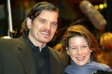 Götz Otto mit Partnerin