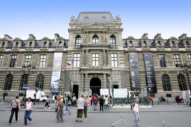 Louvre / Musée du Louvre Eingang zur Passage Richelieu