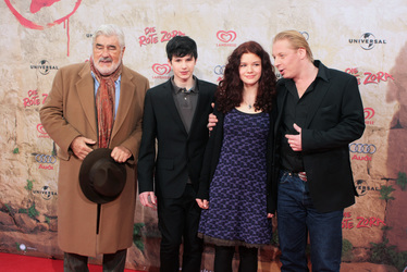 Mario Adorf, Jakob Knoblauch, Linn Reusse, Ben Becker