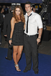 Una Healy (The Saturdays) mit Begleitung