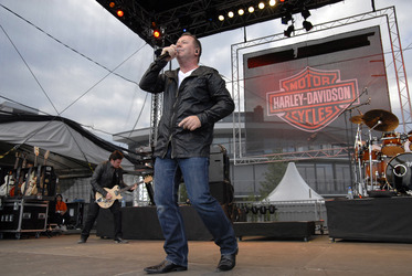 Charlie Burchill, Jim Kerr